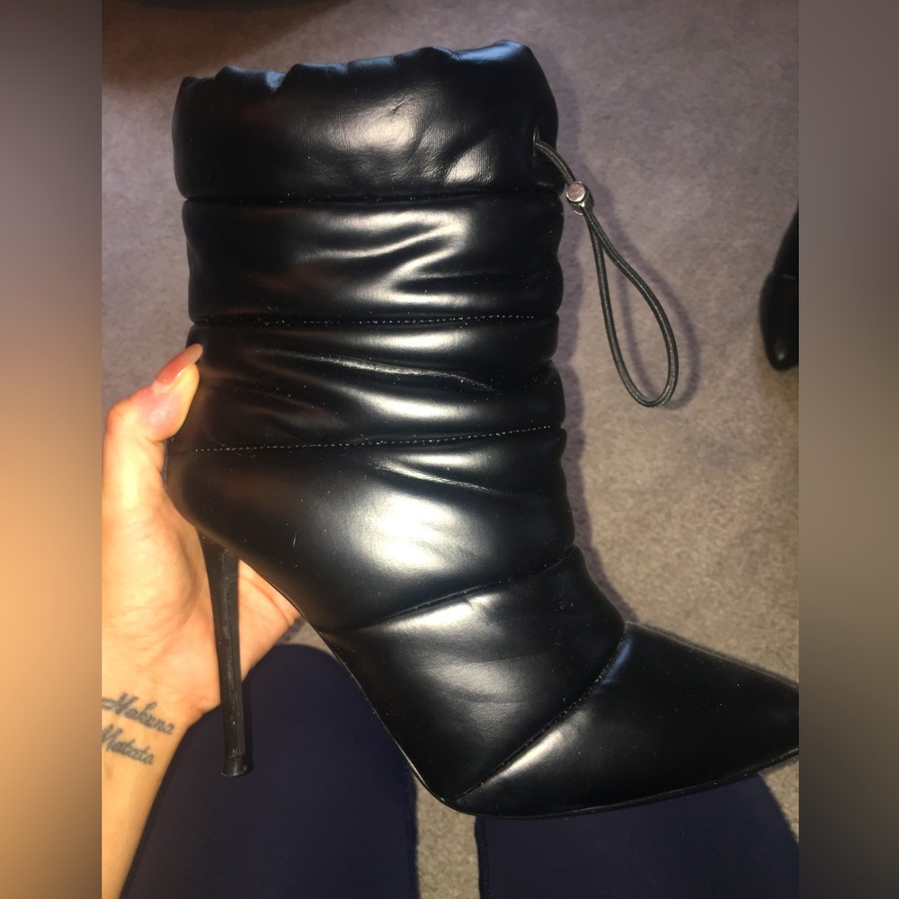Black Steve Madden booties- barely worn